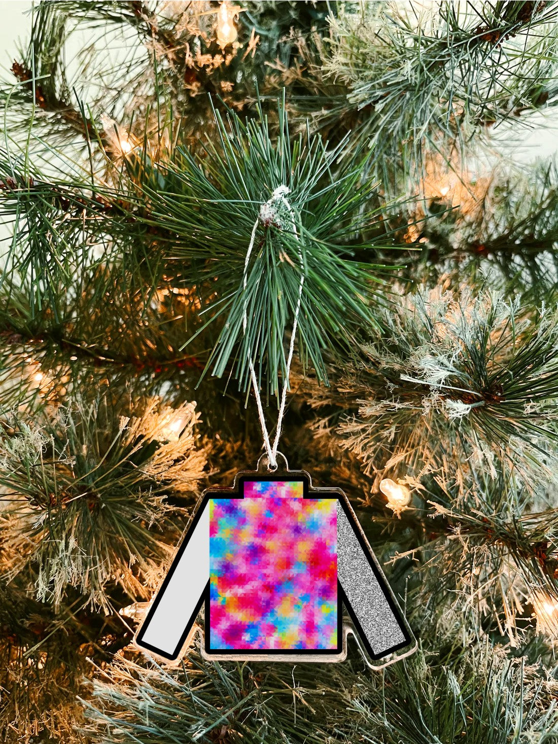 gold uniform ornament