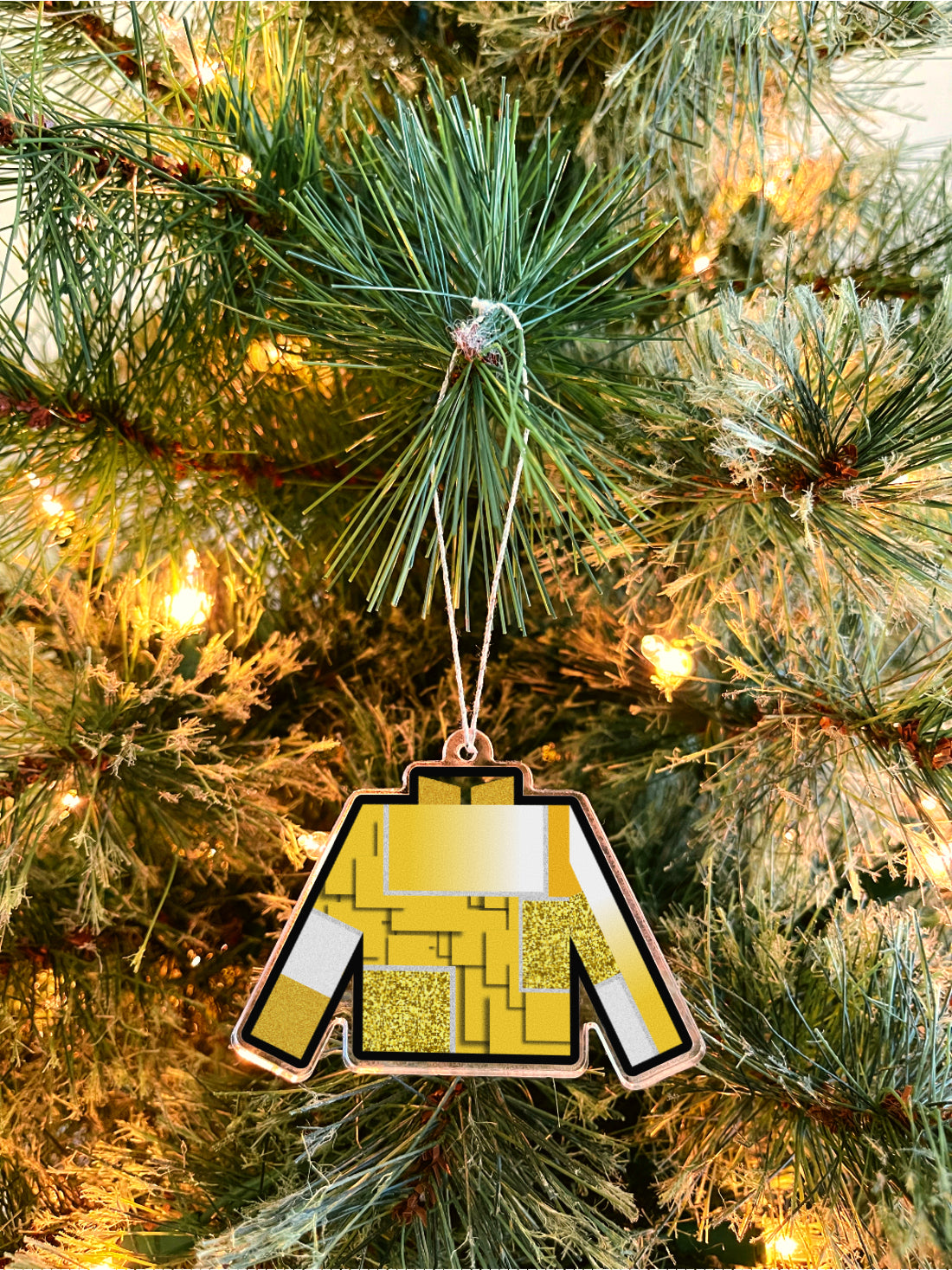 gold uniform ornament