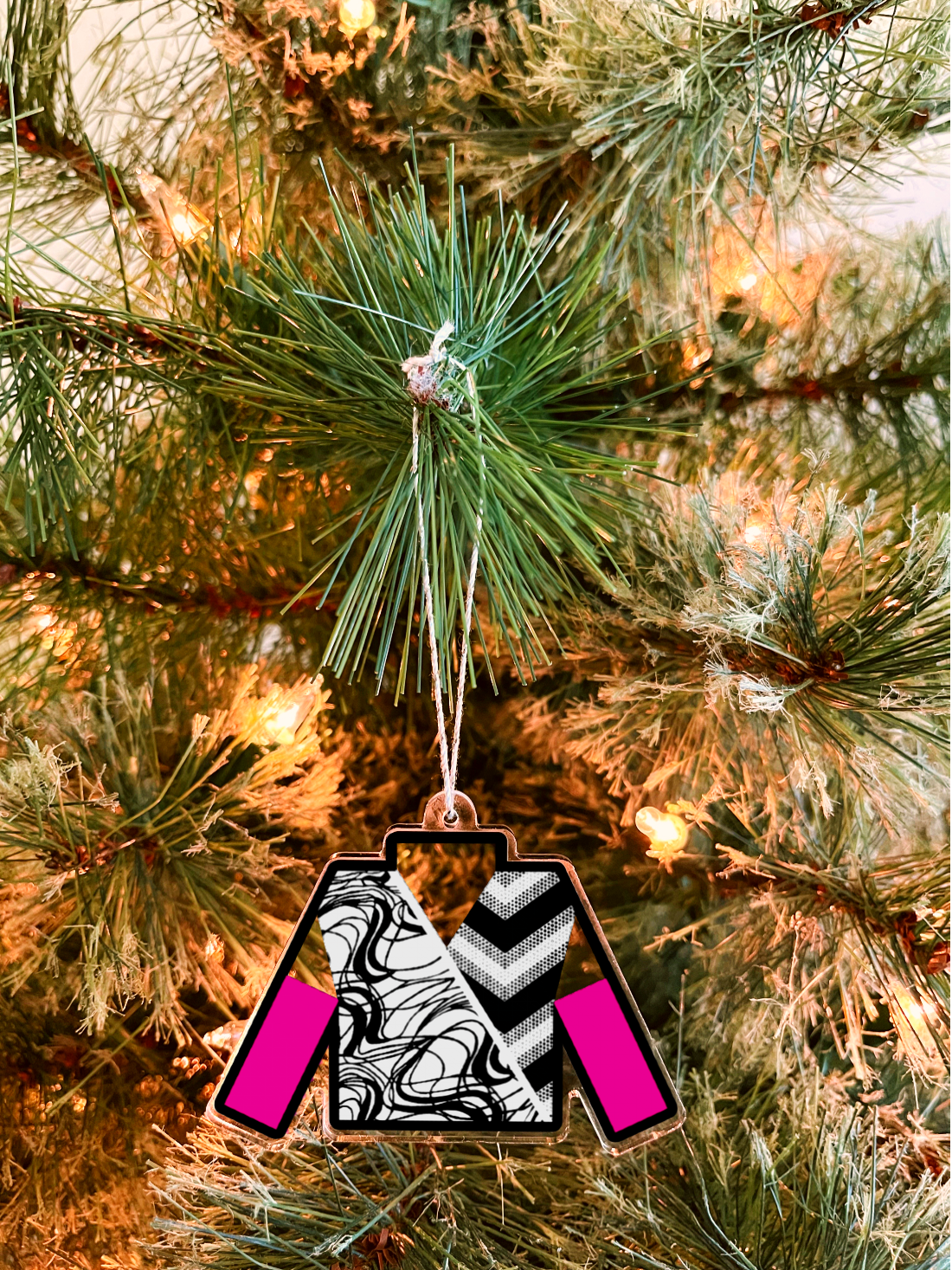 vanguard uniform ornament