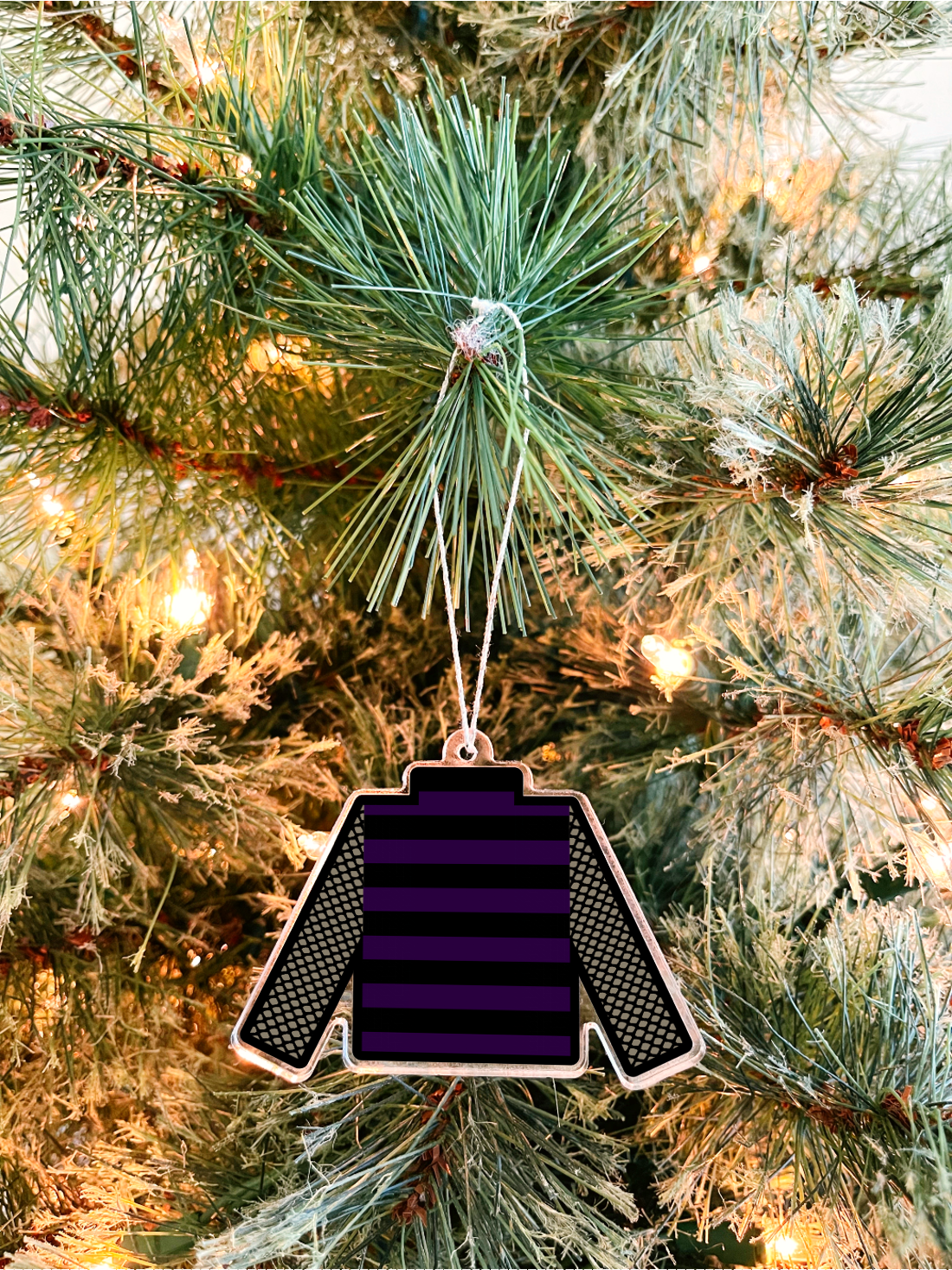 stars uniform ornament