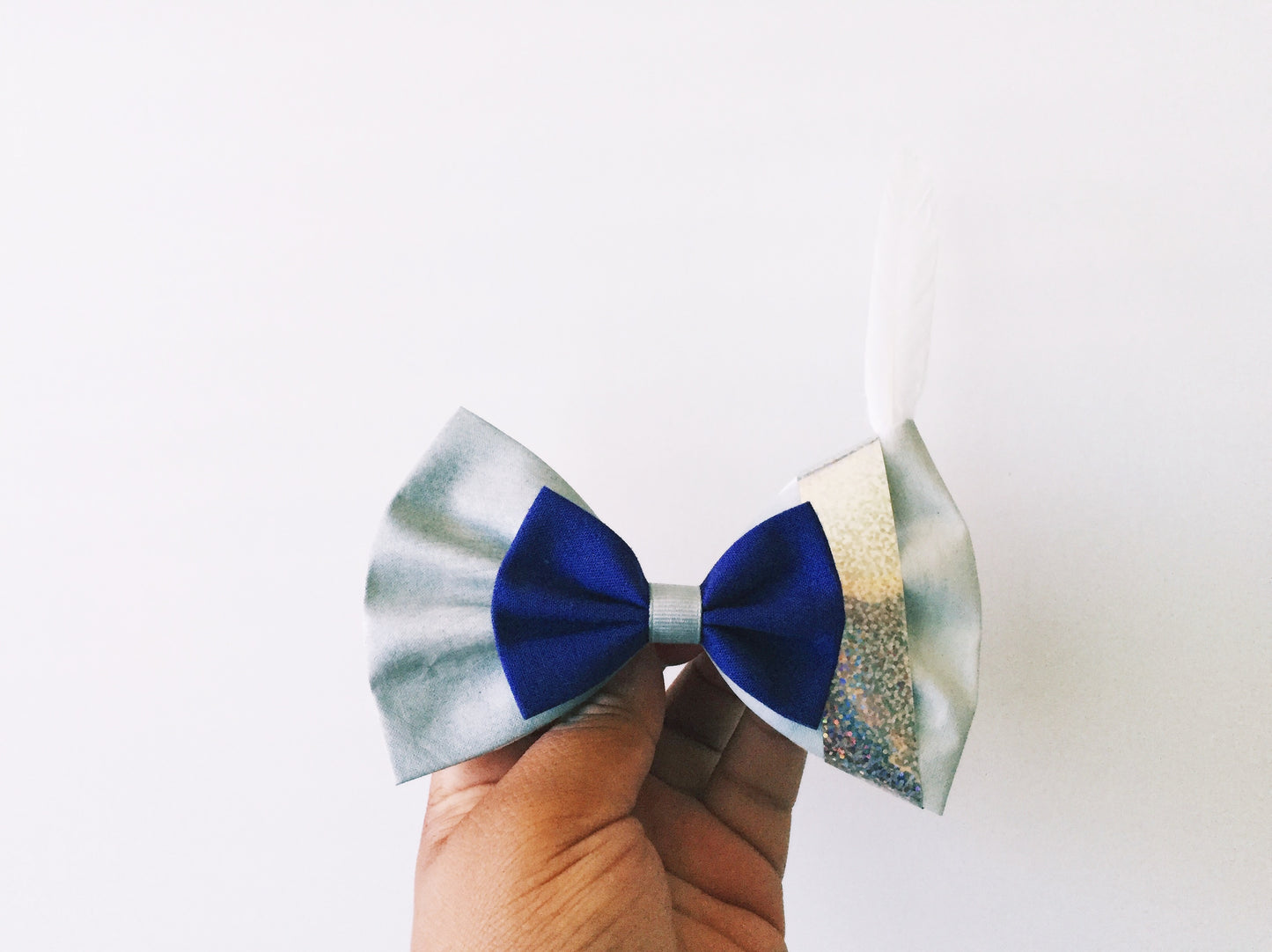 crown bow/bow-tie