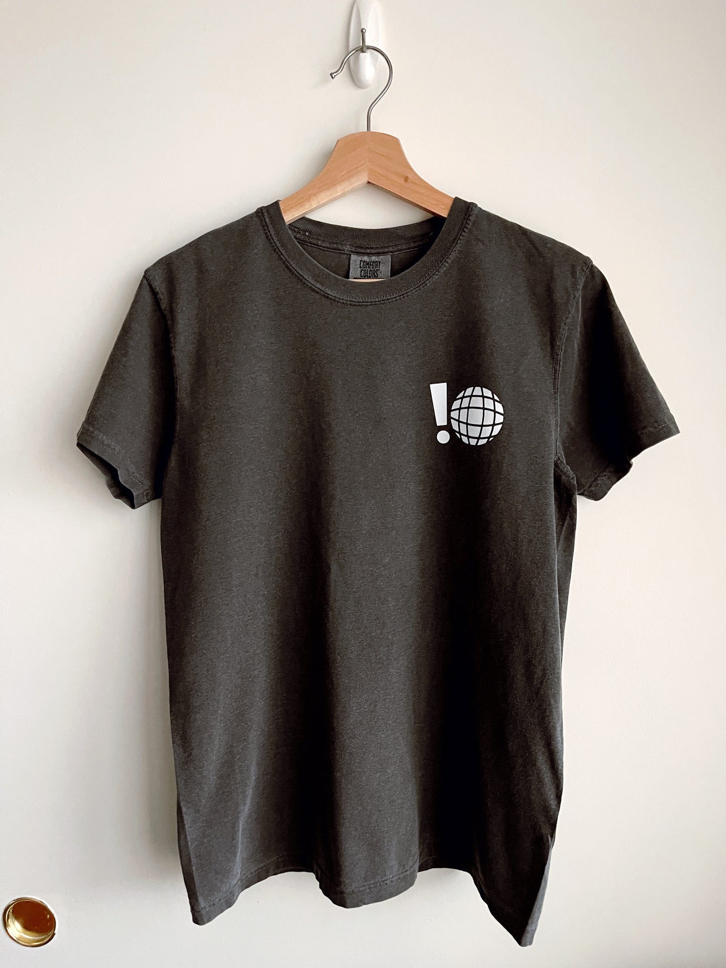 disco icon tee