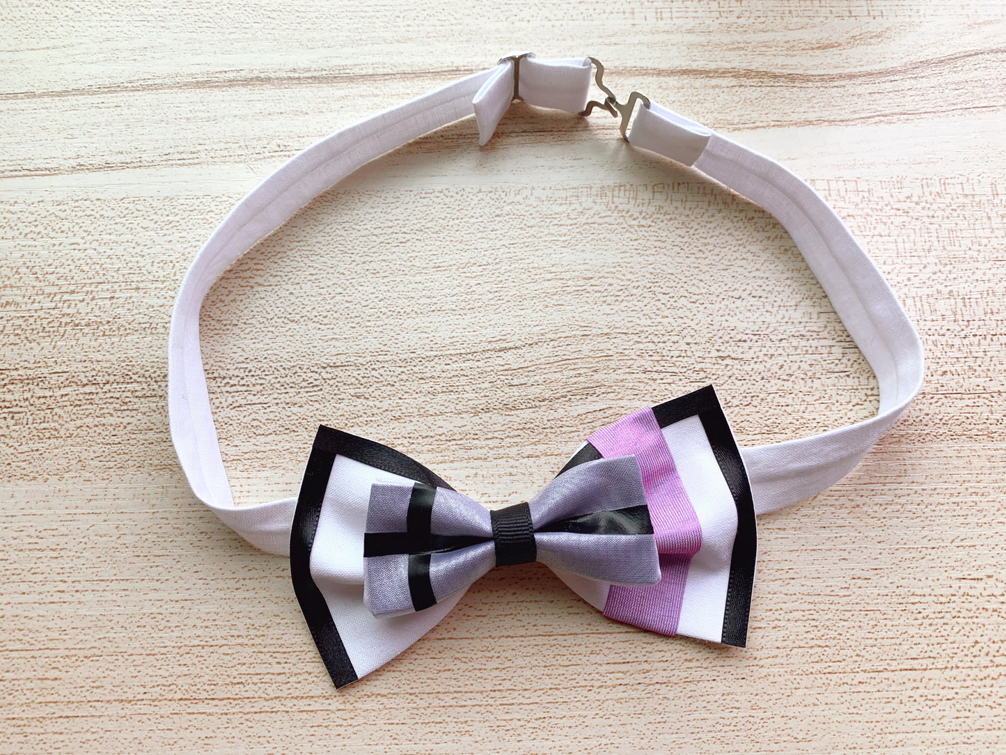 crown bow/bow-tie